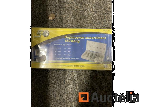 Grote foto 150 delig dopmoeren assortiment doe het zelf en verbouw ijzerwaren en bevestigingsmiddelen