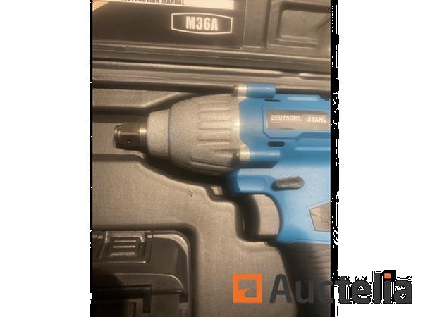 Grote foto accu slagmoersleutel 20v doe het zelf en verbouw ijzerwaren en bevestigingsmiddelen