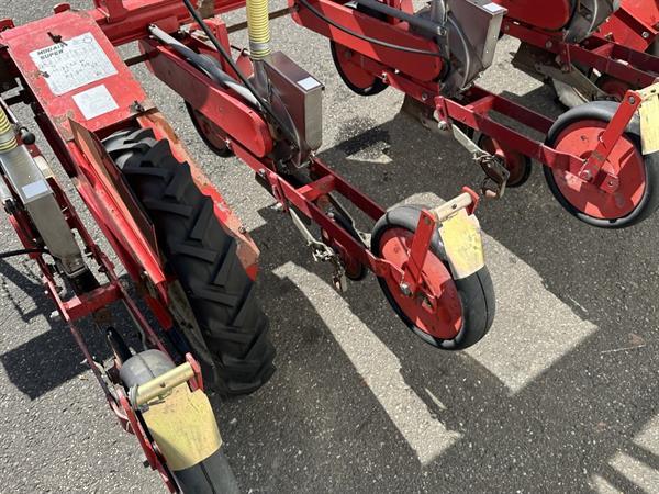 Grote foto accord miniair super pneumatische precisiezaaimachine 6 rijen agrarisch zaaimachines