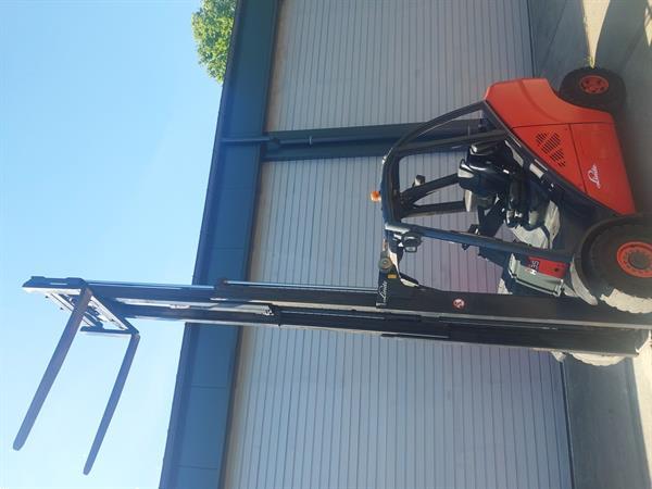Grote foto linde 3.5 ton diesel triplo agrarisch heftrucks