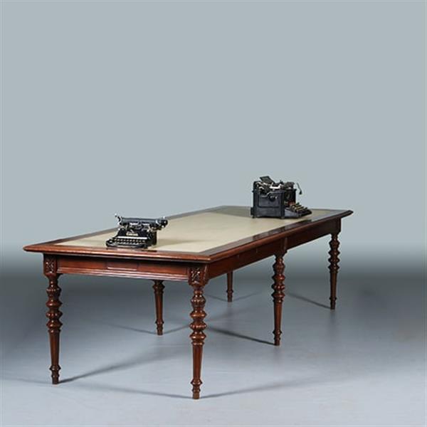 Grote foto praktische chique lange noten eetkamertafel of werktafel met wasdoek ingelegd hollands ca 1880 no.2 antiek en kunst stoelen en banken