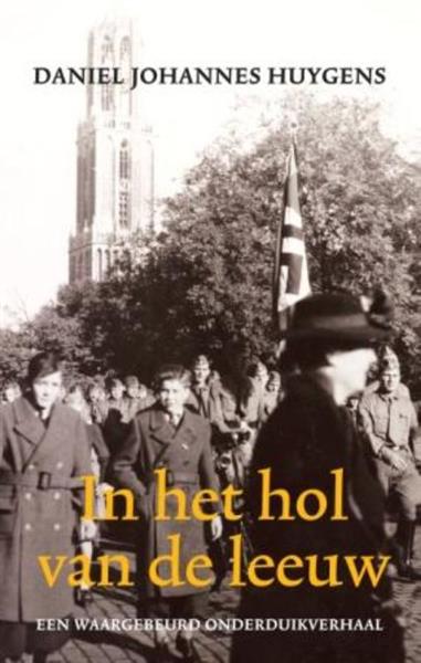 Grote foto in het hol van de leeuw boeken overige boeken