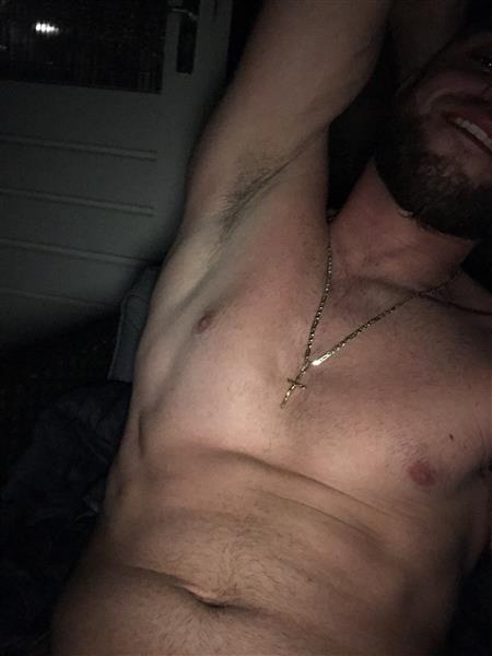 Grote foto jonge man zoekt vrouw erotiek man zoekt vrouwelijke sekspartner