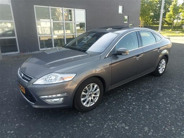 Grote foto ford mondeo hatchback 1.6 tdci clima leder 2013 auto ford
