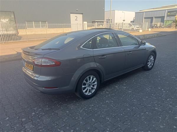 Grote foto ford mondeo hatchback 1.6 tdci clima leder 2013 auto ford