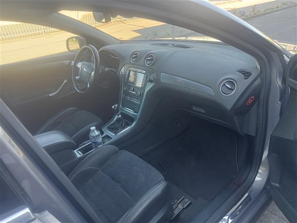 Grote foto ford mondeo hatchback 1.6 tdci clima leder 2013 auto ford