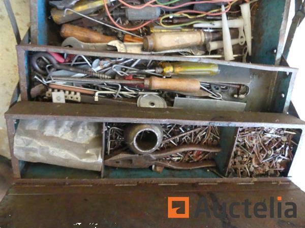 Grote foto 2 dozen met handgereedschap doe het zelf en verbouw gereedschappen en machines