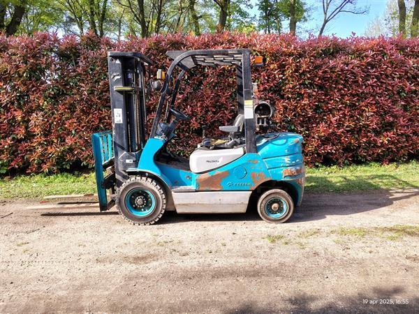 Grote foto feeler heftruck 2500 kg triplo freelift lpg agrarisch heftrucks