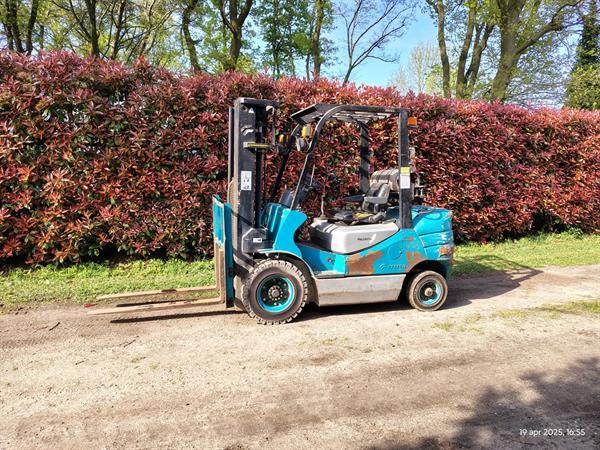Grote foto feeler heftruck 2500 kg triplo freelift lpg agrarisch heftrucks