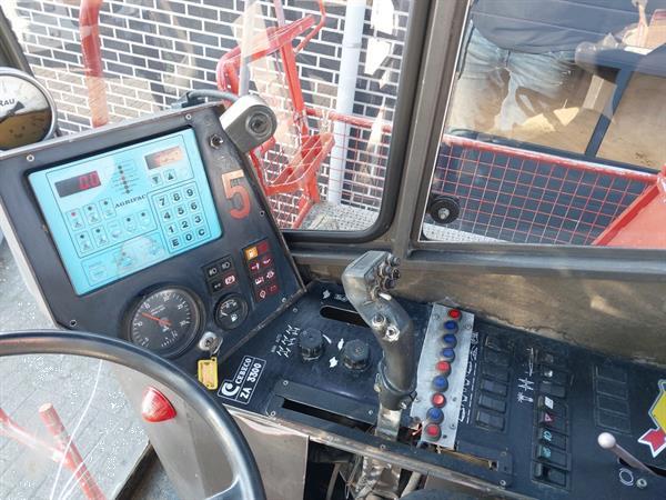 Grote foto agrifac za 3327 hl zelfrijdende veldspuit agrarisch onkruidbestrijding
