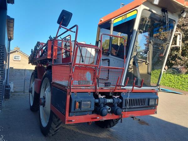 Grote foto agrifac za 3327 hl zelfrijdende veldspuit agrarisch onkruidbestrijding