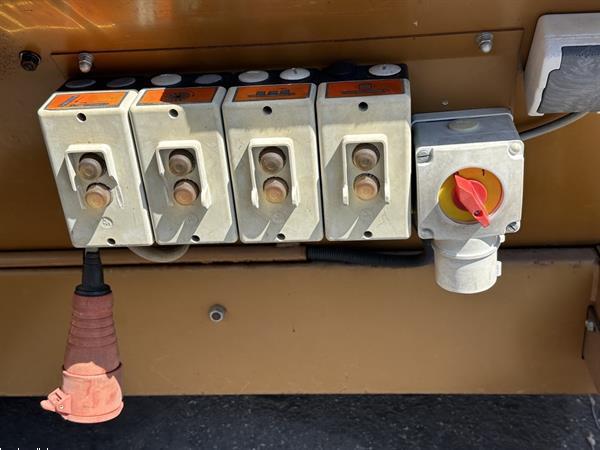 Grote foto javo rotofill trayvulmachine agrarisch tuinbouw