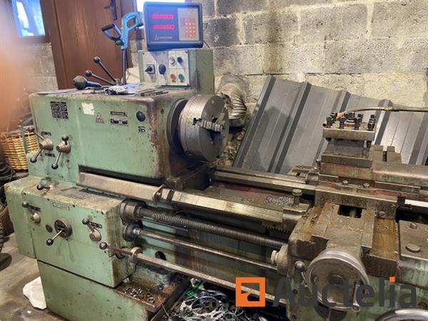 Grote foto metalen draaibank tos doe het zelf en verbouw ijzerwaren en bevestigingsmiddelen