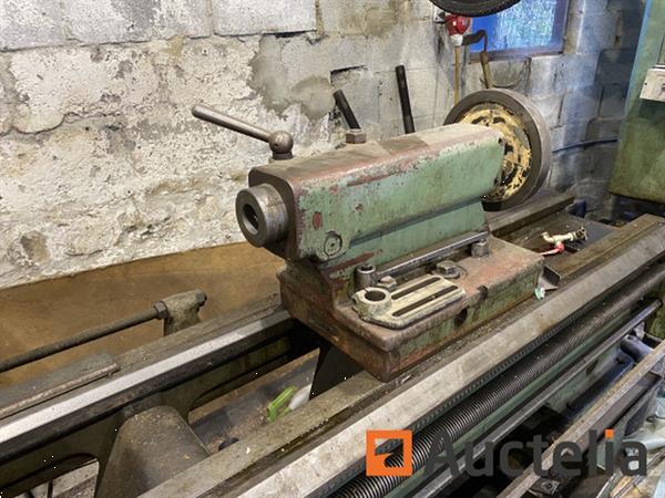 Grote foto metalen draaibank tos doe het zelf en verbouw ijzerwaren en bevestigingsmiddelen