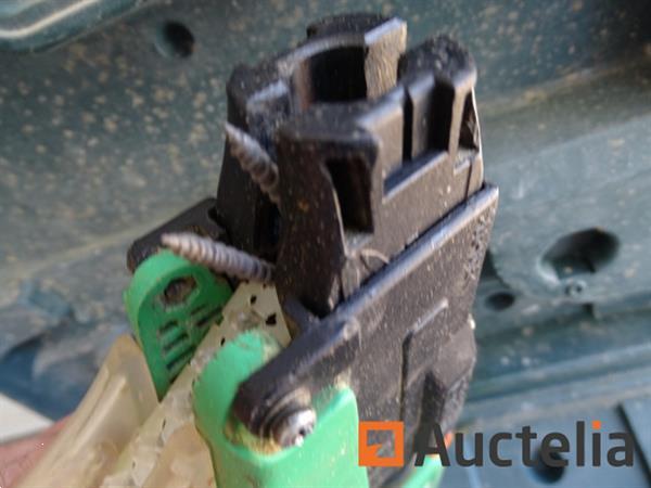 Grote foto hitachi w4yt riemschroevendraaier in zijn koffer doe het zelf en verbouw gereedschappen en machines