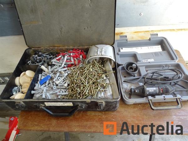 Grote foto wurth koffer met grote set van diverse bevestigingsmiddelen kleine dremel multi doe het zelf en verbouw onderdelen en accessoires