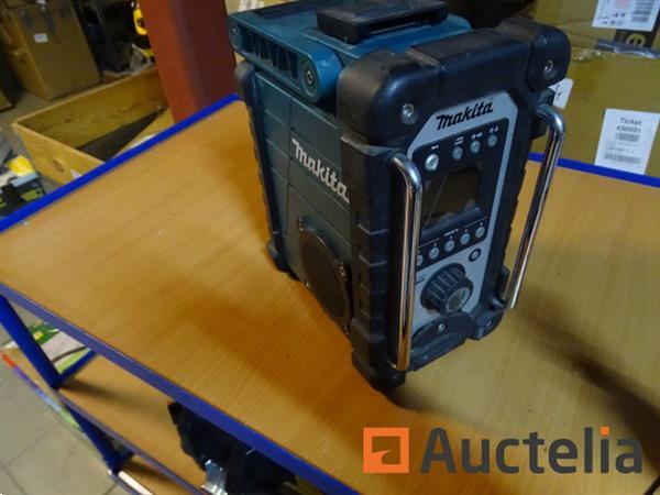 Grote foto radio makita dmr112 ip64 bluetooth dab agrarisch veegmachines