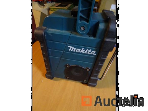 Grote foto radio makita dmr112 ip64 bluetooth dab agrarisch veegmachines