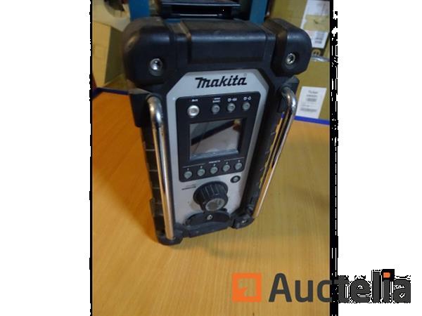 Grote foto radio makita dmr112 ip64 bluetooth dab agrarisch veegmachines