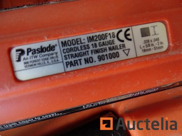 Grote foto paslode spijkermachine im200f18 in zijn koffer doe het zelf en verbouw gereedschappen en machines