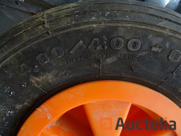Grote foto kruiwagenband voetinflator agrarisch wielen