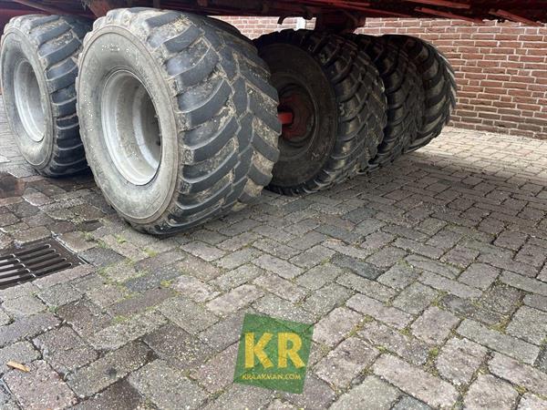 Grote foto taarup 465 693662 agrarisch opraapwagens