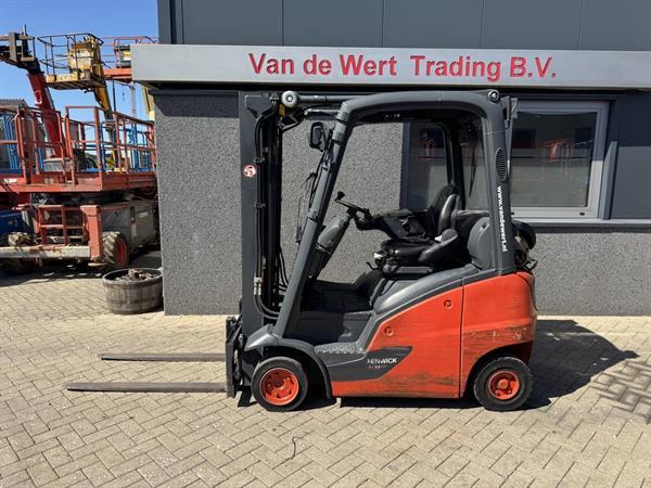 Grote foto linde h16t 01 triplo 460 freelift sideshift 4e functie lpg 2015 agrarisch heftrucks