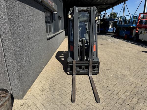 Grote foto linde h16t 01 triplo 460 freelift sideshift 4e functie lpg 2015 agrarisch heftrucks