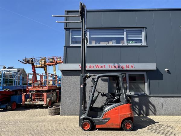 Grote foto linde h16t 01 triplo 460 freelift sideshift 4e functie lpg 2015 agrarisch heftrucks
