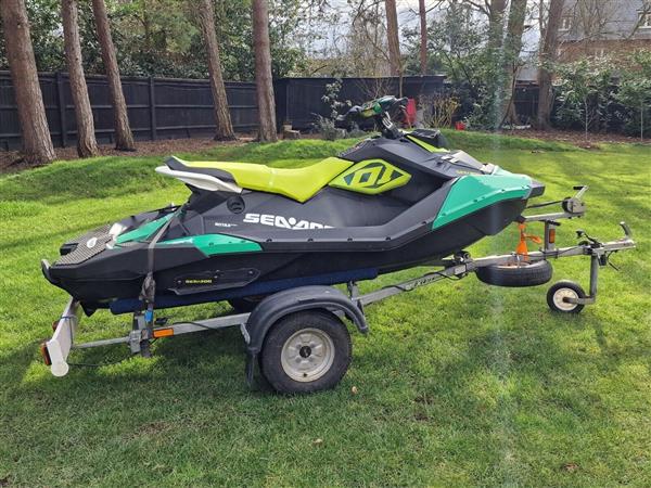 Grote foto 2017 seadoo spark trixx 3up 90 pk met aanhanger watersport en boten waterski