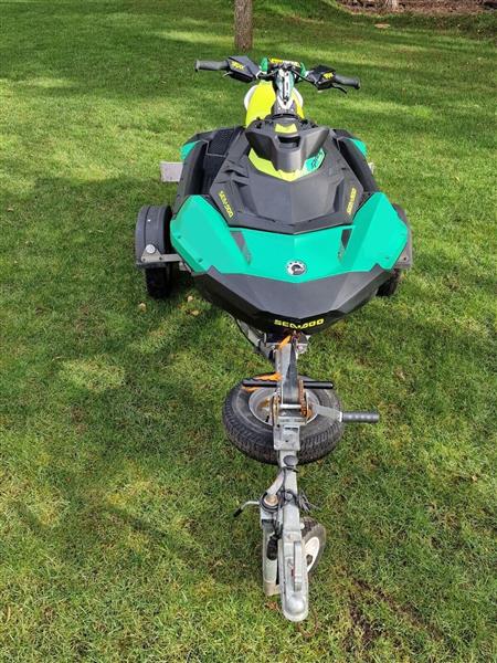 Grote foto 2017 seadoo spark trixx 3up 90 pk met aanhanger watersport en boten waterski