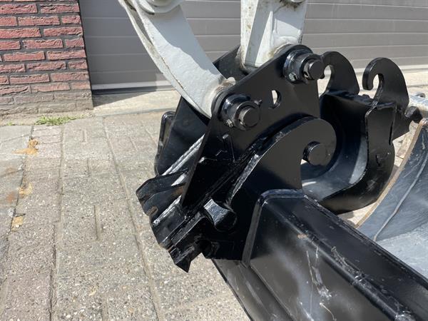 Grote foto takeuchi tb216 minigraver bj 2024 50 uur 425 lease doe het zelf en verbouw kranen en graafmachines