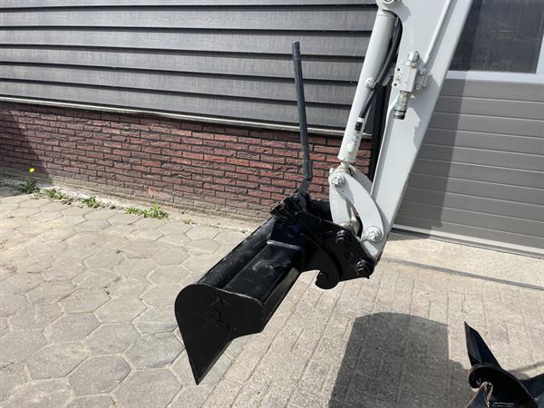 Grote foto takeuchi tb216 minigraver bj 2024 50 uur 425 lease doe het zelf en verbouw kranen en graafmachines