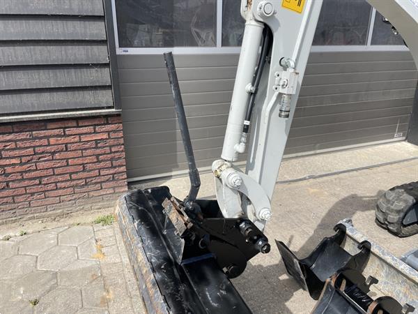 Grote foto takeuchi tb216 minigraver bj 2024 50 uur 425 lease doe het zelf en verbouw kranen en graafmachines