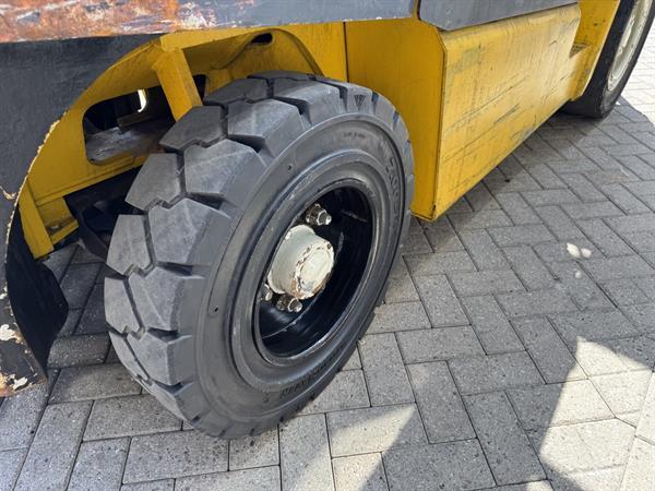 Grote foto yale gdp50 triplo 405 freelift sideshift 4e functie perkins diesel 2002 agrarisch heftrucks