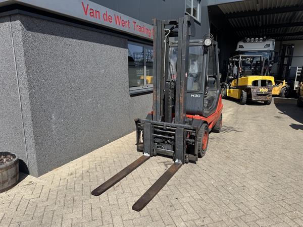Grote foto linde h30t 03 triplo 530 freelift sideshift vorkversteller lpg 1999 agrarisch heftrucks
