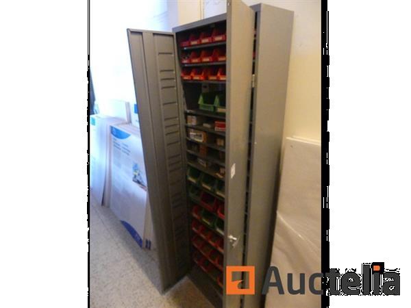 Grote foto kast met hardware doe het zelf en verbouw onderdelen en accessoires