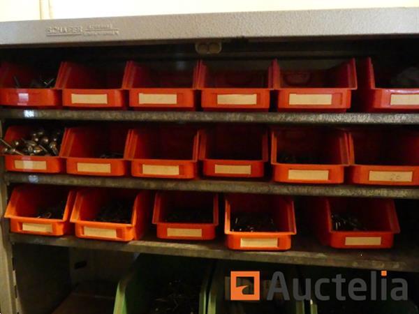 Grote foto kast met hardware doe het zelf en verbouw onderdelen en accessoires