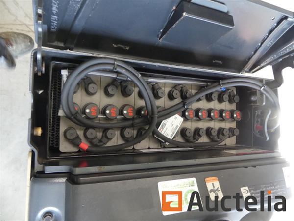 Grote foto crown wt3020 stand up pallettruck doe het zelf en verbouw hefwerktuigen