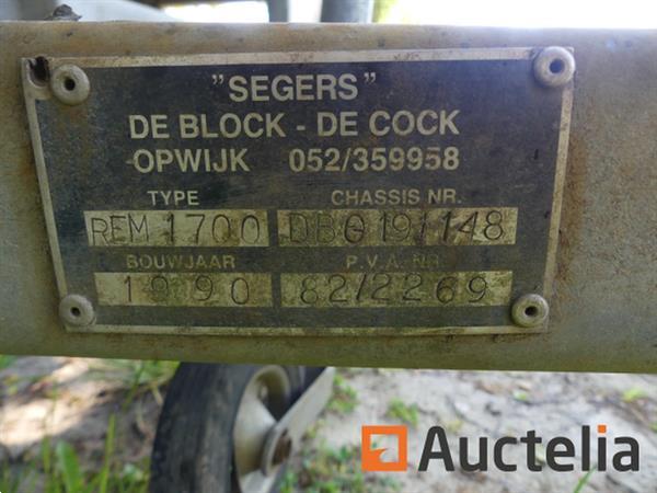 Grote foto segers dubbelassige dekzeil oplegger rem1700 agrarisch aanhangwagens