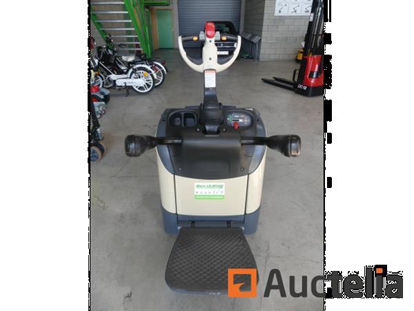 Grote foto crown wt3020 stand up pallettruck doe het zelf en verbouw hefwerktuigen