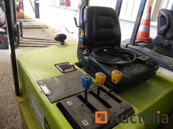 Grote foto clark vorkheftruck agrarisch heftrucks