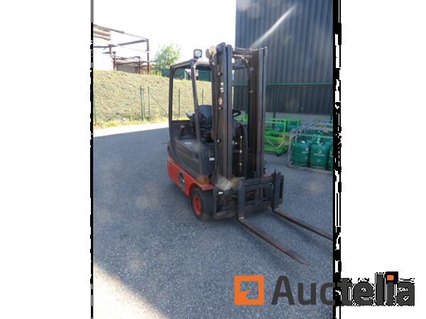 Grote foto fenwick linde elektrische vorkheftruck e 14 02 agrarisch heftrucks
