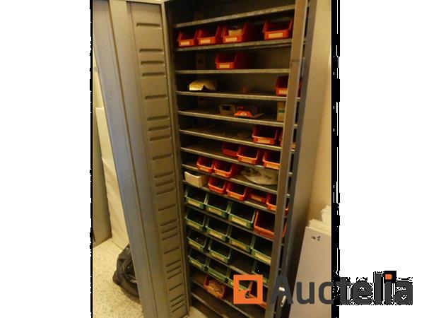 Grote foto kast met hardware doe het zelf en verbouw onderdelen en accessoires