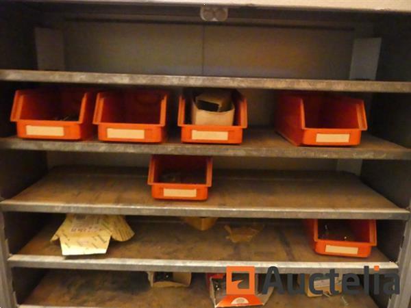 Grote foto kast met hardware doe het zelf en verbouw onderdelen en accessoires