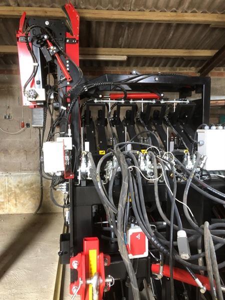 Grote foto j.j. broch arco 1 4 knoflookrooier agrarisch oogstmachines