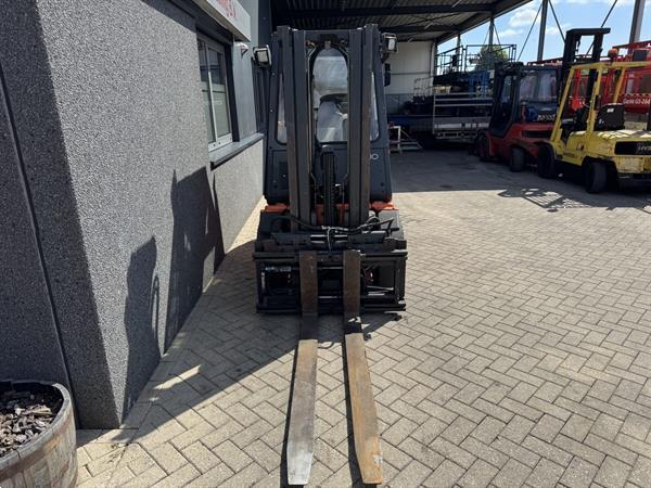 Grote foto linde h30t 03 triplo 430 freelift sideshift vorkversteller lpg 2002 agrarisch heftrucks