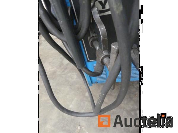 Grote foto arc lasapparaat op wielen commercy ta320 ref 9760 037 doe het zelf en verbouw ijzerwaren en bevestigingsmiddelen