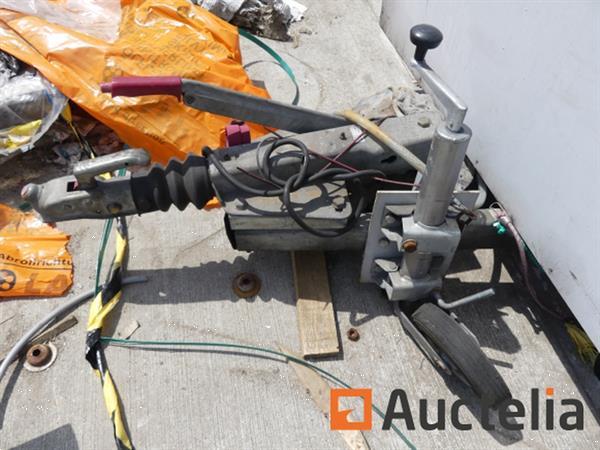 Grote foto aanhangwagen met vokes stroomlijnt het oliefiltratiesysteem agrarisch aanhangwagens