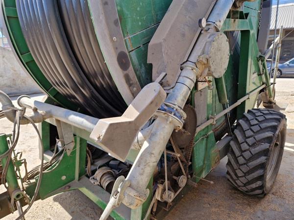 Grote foto irrimec mdt11 beregeningshaspel 750 meter 125 mm agrarisch beregeningapparatuur